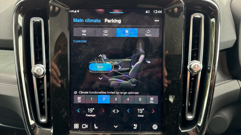 Volvo EC40 175kW Plus 69kWh 5dr Auto Electric Estate